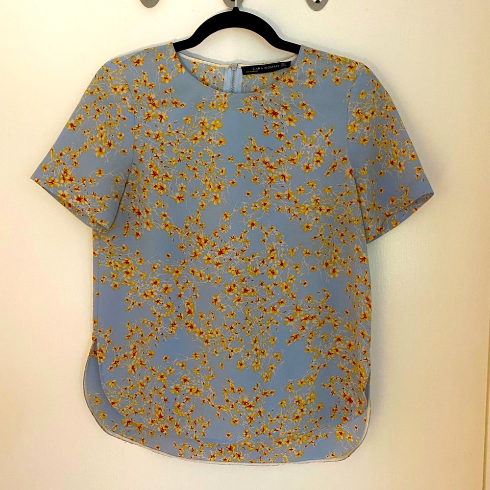 Zara floral, zip-back shirt blouse S